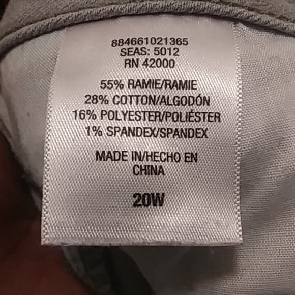 Joe Boxer Women Light Washed Capri Jeans - Picture 8 of 10